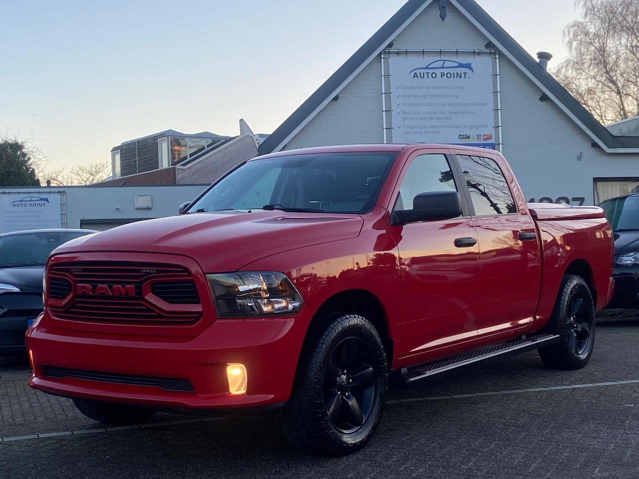 Dodge Ram 1500 - 5.7 HEMI V8 SPORT/4x4/400PK/LPG/NL-AUTO/6ZITS - AutoWereld.nl