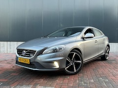 Volvo V40 - 2.0 D2 R-Design Business * Navi * Cruise * Cam * Climate * Trekhaak