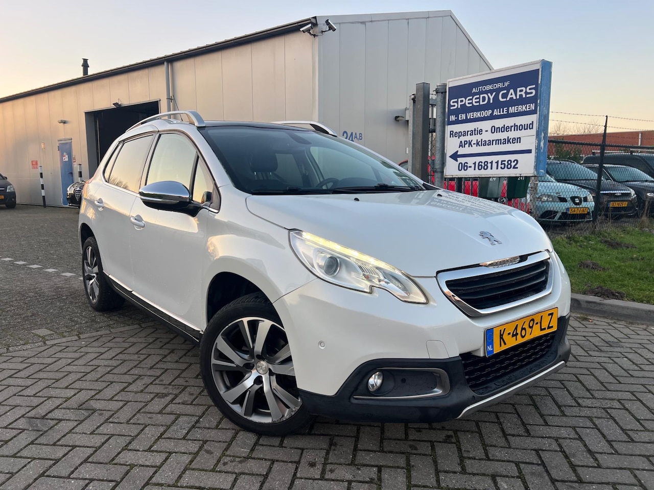 Peugeot 2008 - 1.6 VTi Active 2014 Pano Cruise PDC Navi Half Leer - AutoWereld.nl