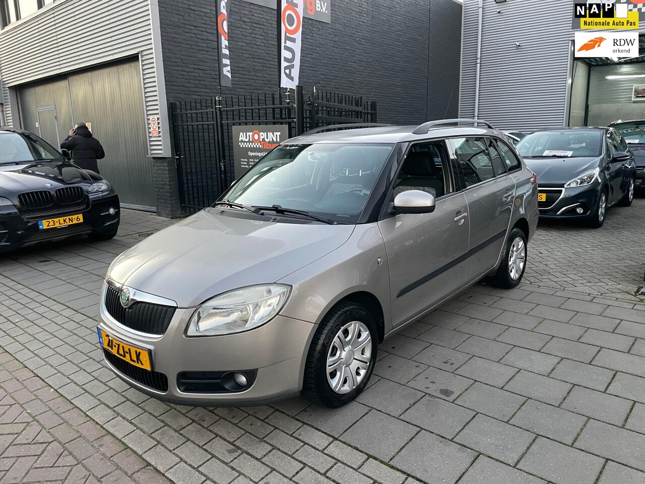 Skoda Fabia Combi - 1.4-16V Ambiente 2e Eigenaar! Trekhaak Airco NAP APK - AutoWereld.nl