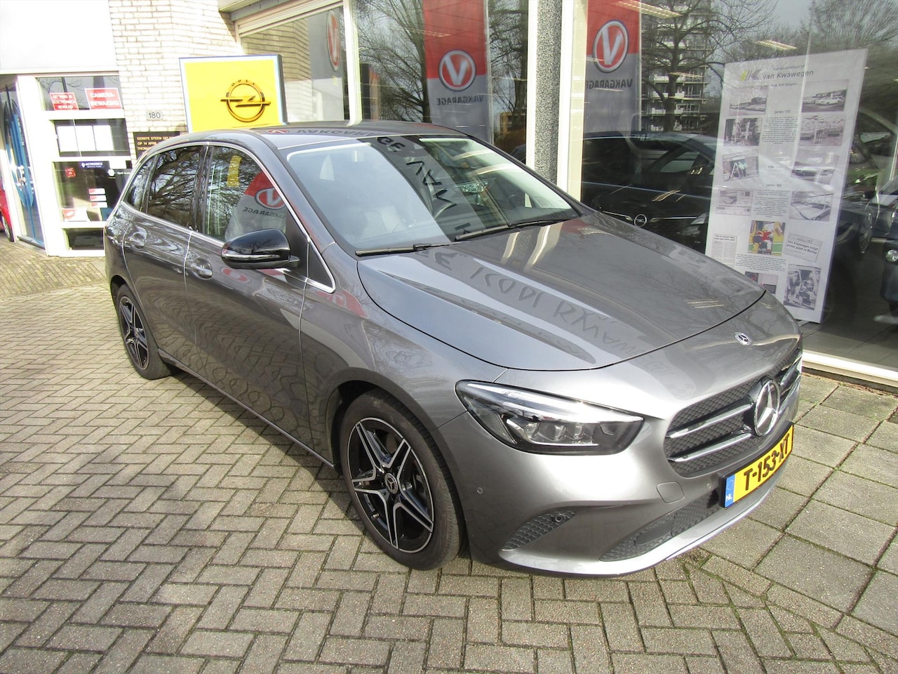 Mercedes-Benz B-klasse - B250 224PK 7G-DCT NAVI CAMERA BLUETOOTH - AutoWereld.nl