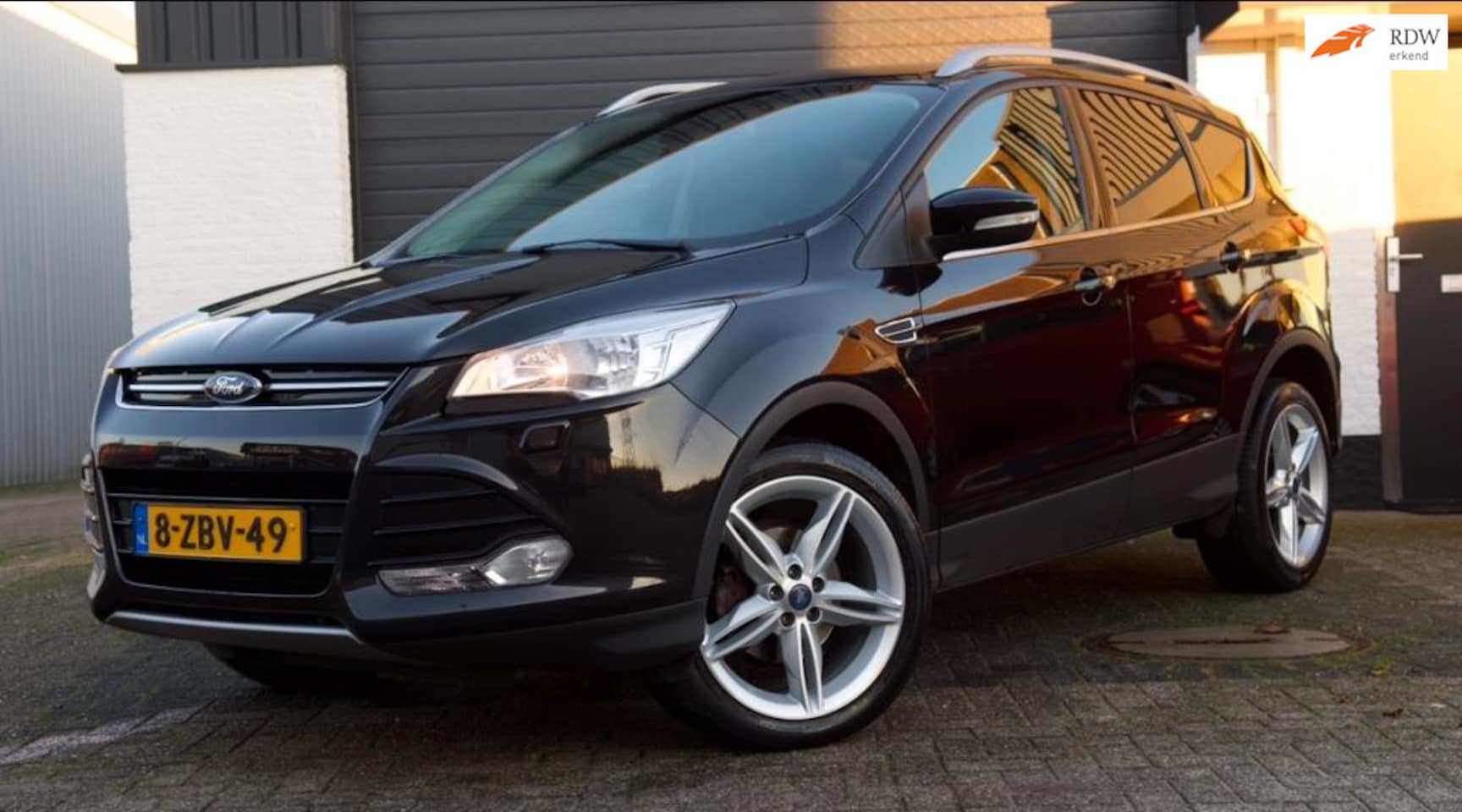 Ford Kuga - 1.6 Titanium Plus 5-deurs Zwart - AutoWereld.nl