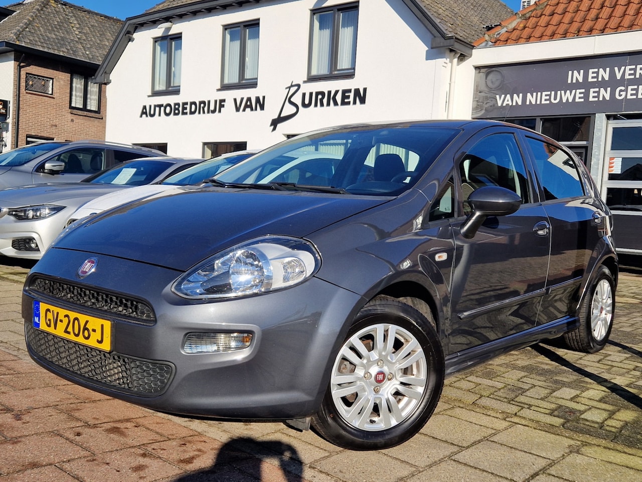 Fiat Punto Evo - 0.9 TwinAir Pop 0.9 TwinAir Pop, Trekhaak,L.M.Velgen,Airco,Cruise control,Elektr.ramen en spiegels - AutoWereld.nl