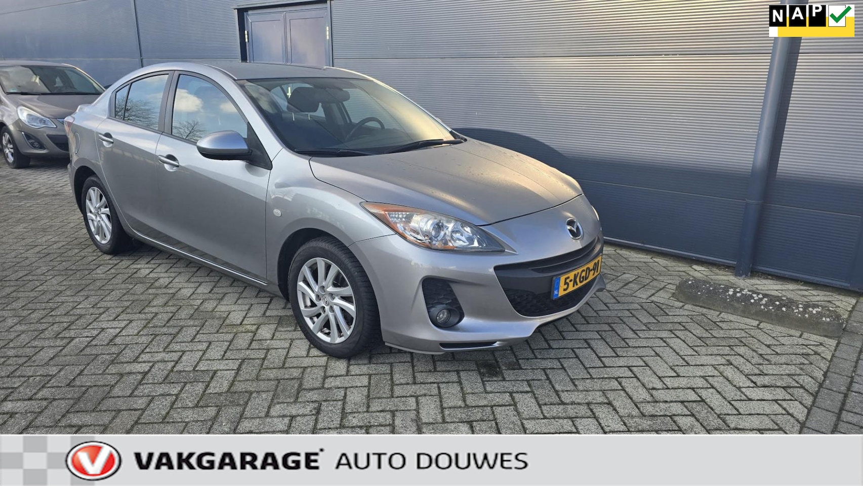 Mazda 3 - 1.6 Business |NAP |2e eigenaar - AutoWereld.nl