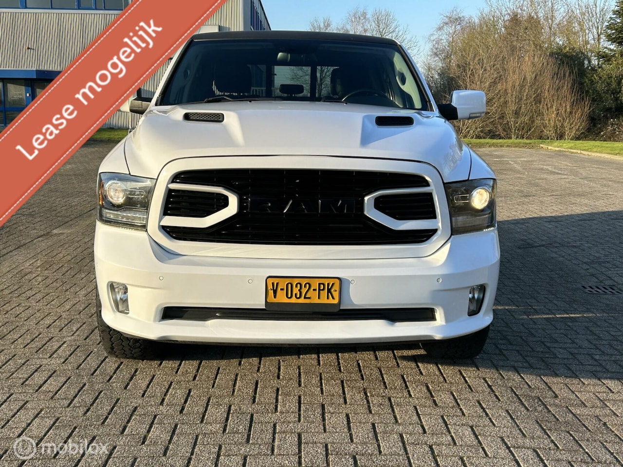 Dodge Ram 1500 - 4X4 5.7 V8 4x4 Crew Cab 5'7 Sport lpg - AutoWereld.nl