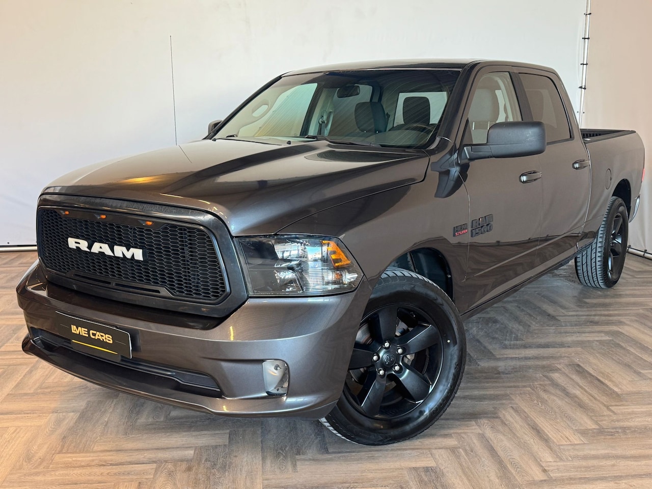 Dodge Ram 1500 - 5.7 V8 4x4, INRUIL MOGELIJK, DEALER ONDERHOUDEN - AutoWereld.nl