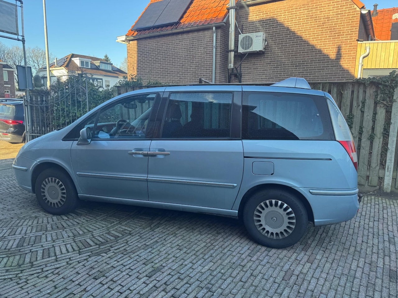 Lancia Phedra - 2.0-16V Executive 7 persoons - AutoWereld.nl