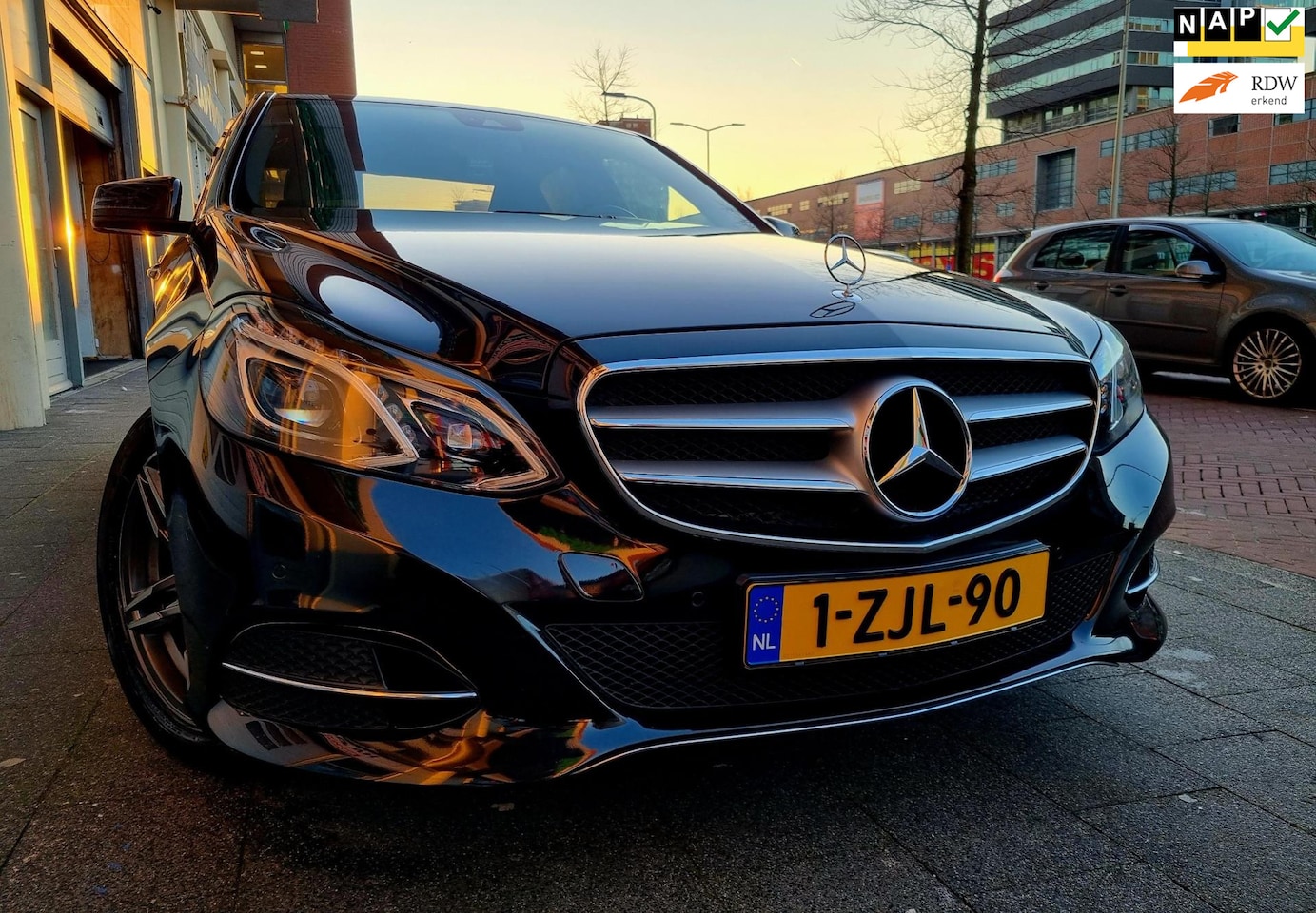 Mercedes-Benz E-klasse - 200 CDI Ambition Avantgarde AMG Pakket - AutoWereld.nl