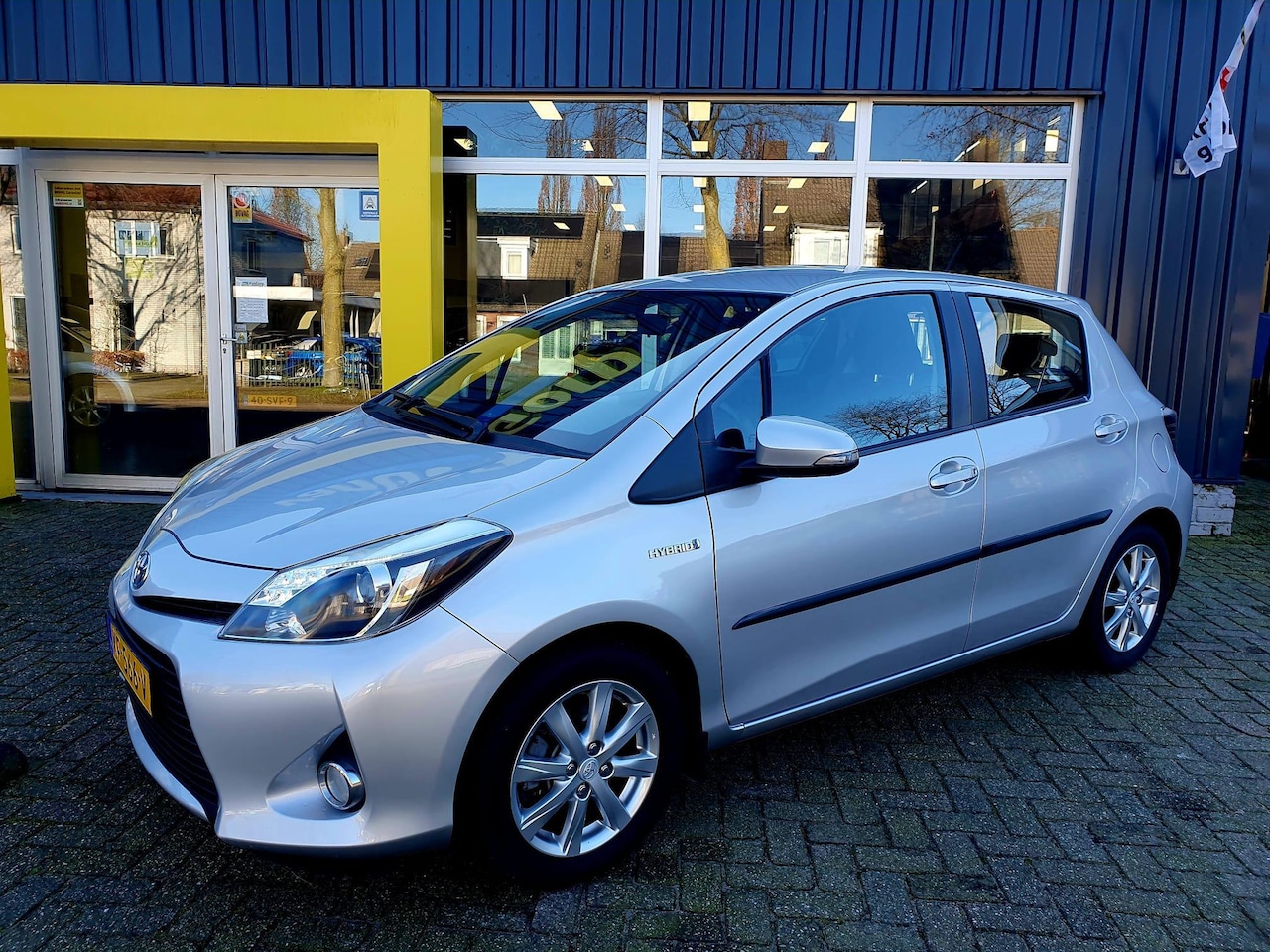 Toyota Yaris - 1.5 Full Hybrid Aspiration All-in prijs! - AutoWereld.nl