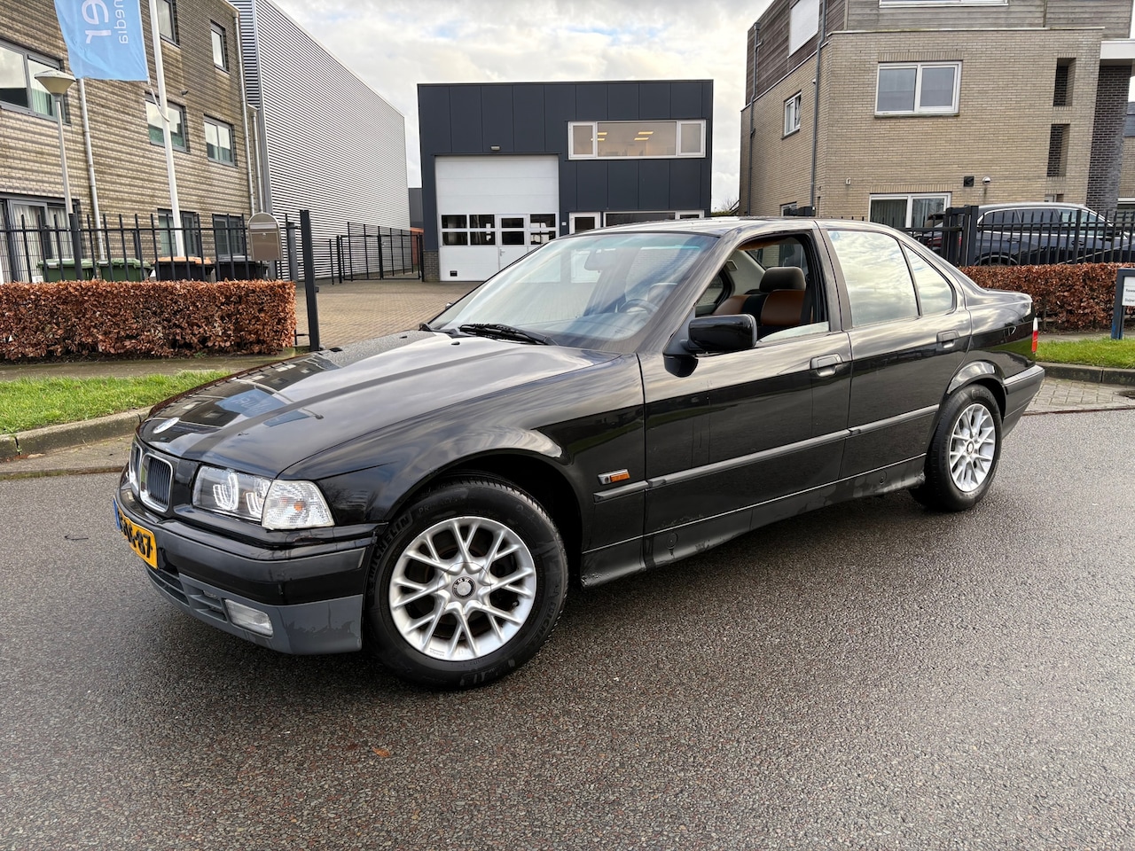 BMW 3-serie - 318i Executive/Climate - AutoWereld.nl