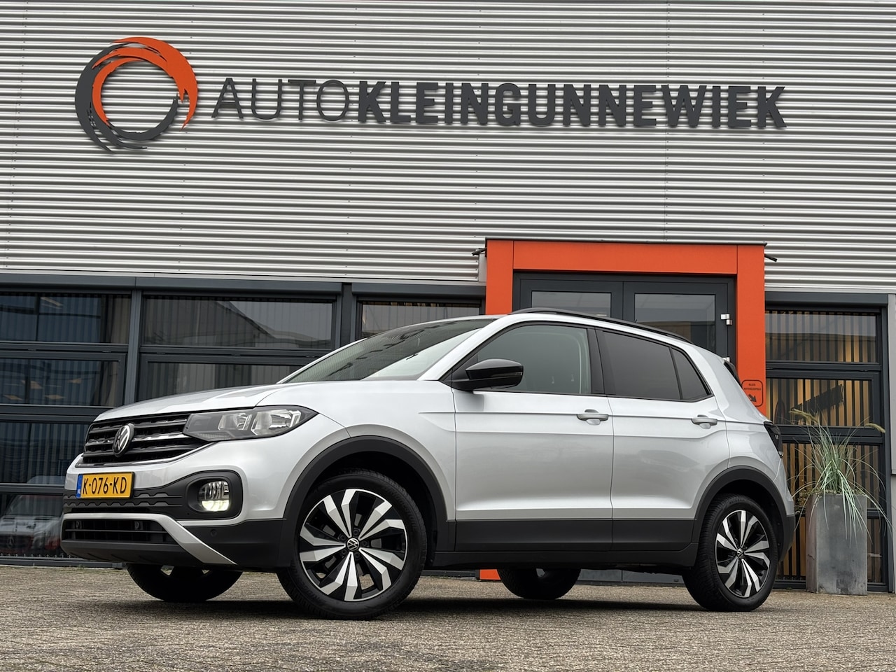 Volkswagen T-Cross - 1.0 TSI Life Business / Automaat / NL Auto / Afneembare Trekhaak / Apple Carplay/Android A - AutoWereld.nl