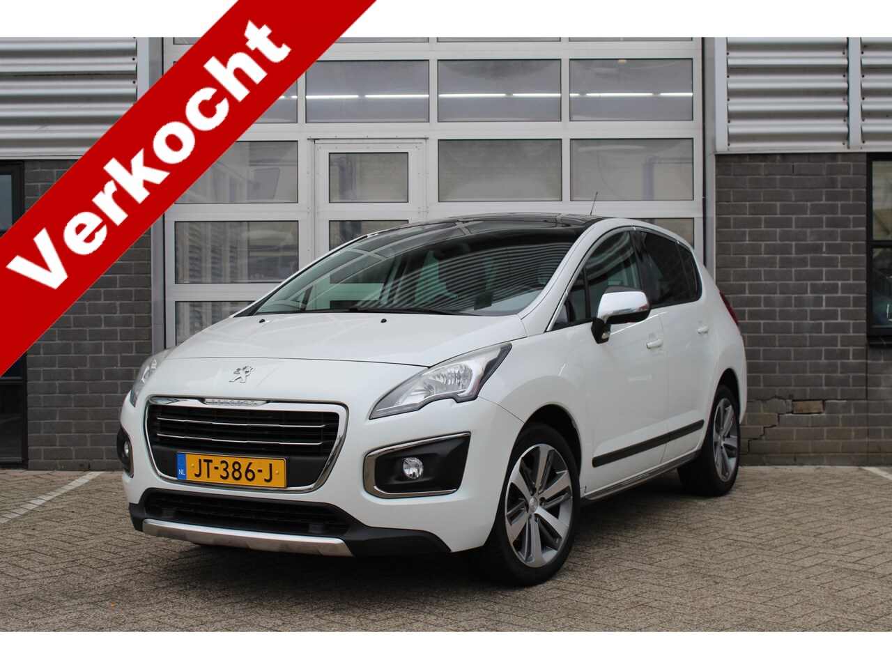 Peugeot 3008 - 1.6 THP Allure / Automaat / Leer / Panoramadak / N.A.P. - AutoWereld.nl