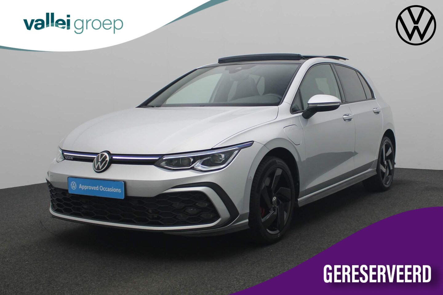 Volkswagen Golf - 1.4 eHybrid 245PK DSG GTE | Pano | IQ Light | Camera | Navi | Sportonderstel | ACC | Keyle - AutoWereld.nl