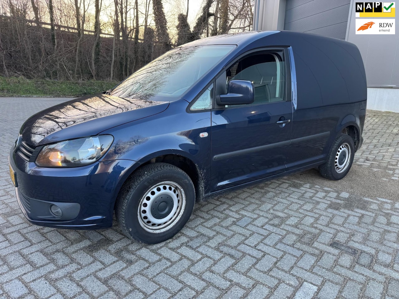 Volkswagen Caddy - 1.6 TDI L1H1 Airco cruisecontrol navigatie - AutoWereld.nl