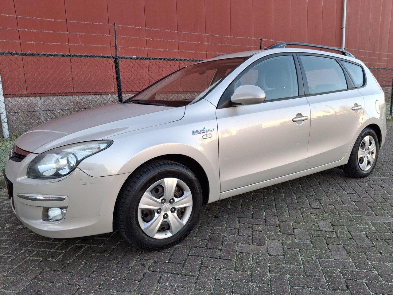 Hyundai i30 CW - 1.6i Dynamic 1.6i Dynamic - AutoWereld.nl