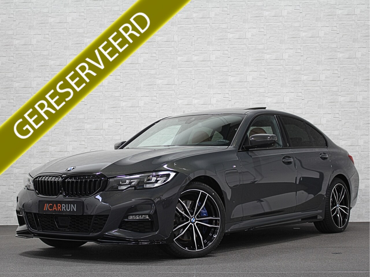 BMW 3-serie - 330e M-performance pack | 360 View | ACC | Schuifdak | M-Sportremmen | Leder | Harman-Kard - AutoWereld.nl