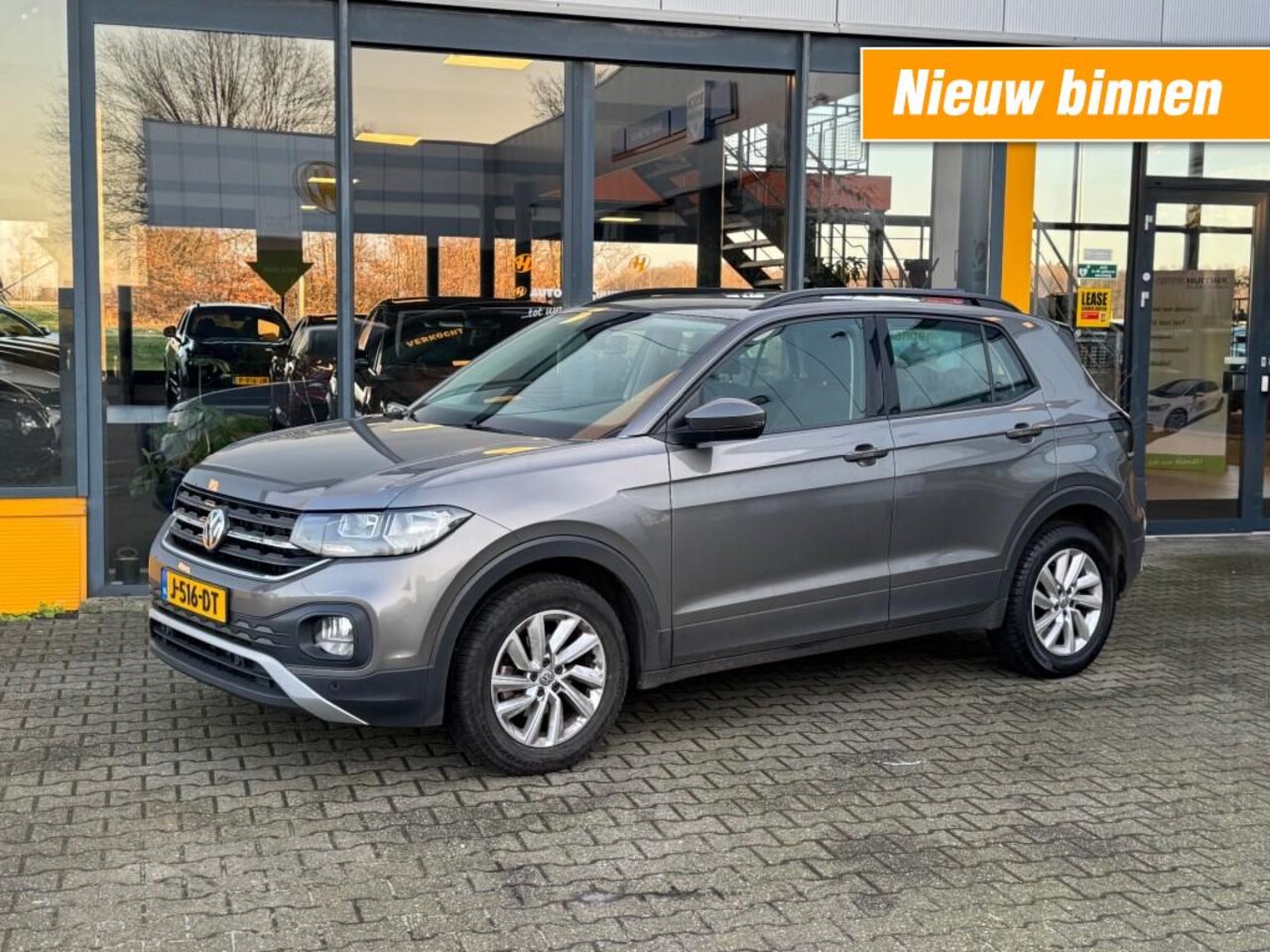 Volkswagen T-Cross - 1.0 TSI 115 pk Life - navi/apple/android  - adaptive cruise /dod - AutoWereld.nl