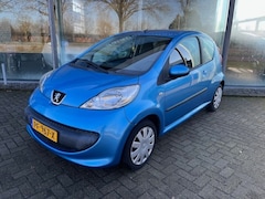 Peugeot 107 - 1.0-12V XR