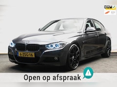 BMW 3-serie - 316i M Sport Edition ORG NL [ Alcantara 19 Inch Breedset Bi-Xenon Parkeersensoren Navigati