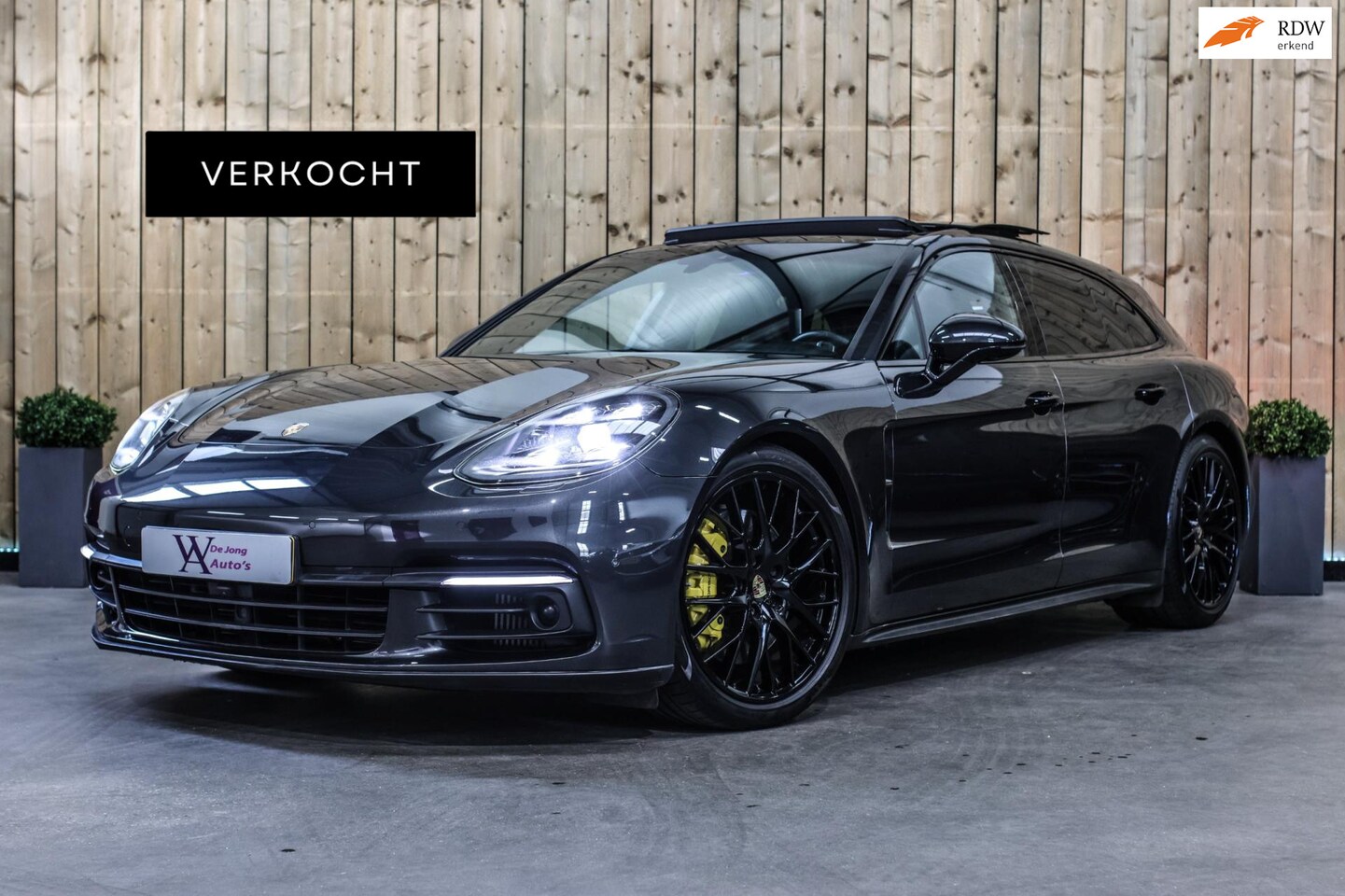 Porsche Panamera Sport Turismo - 2.9 4S *Sport Chrono*Pano*360 Camera*Sportuitlaat*Trekhaak* - AutoWereld.nl