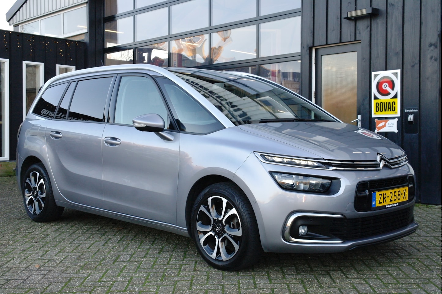 Citroën Grand C4 SpaceTourer - 1.2 131PK PureTech Business | 7-Zits | CarPlay | NL-Auto - AutoWereld.nl