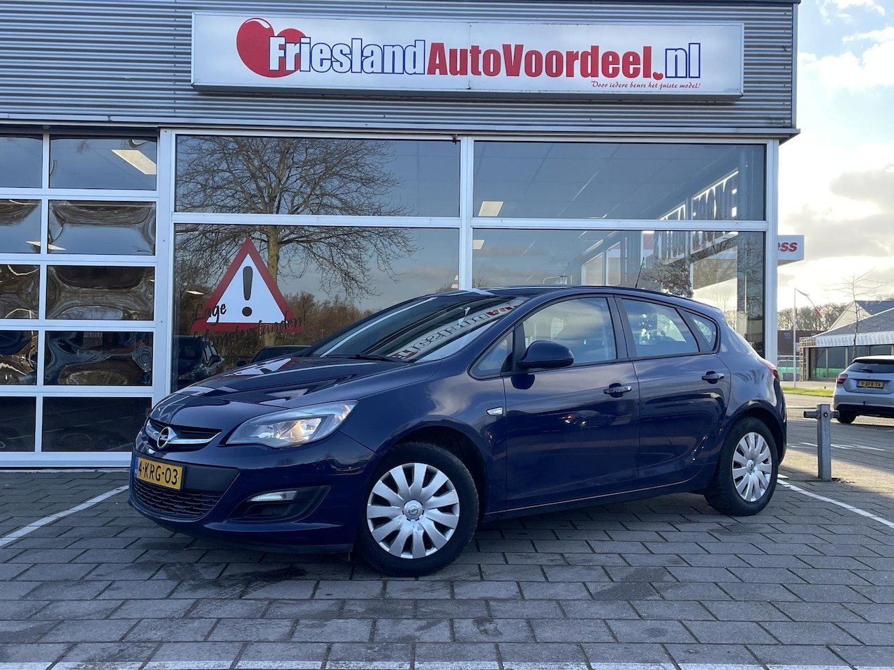 Opel Astra - 1.4 Berlin /Airco/Cruise control/Trekhaak/nieuwe APK bij aflevering/ - AutoWereld.nl