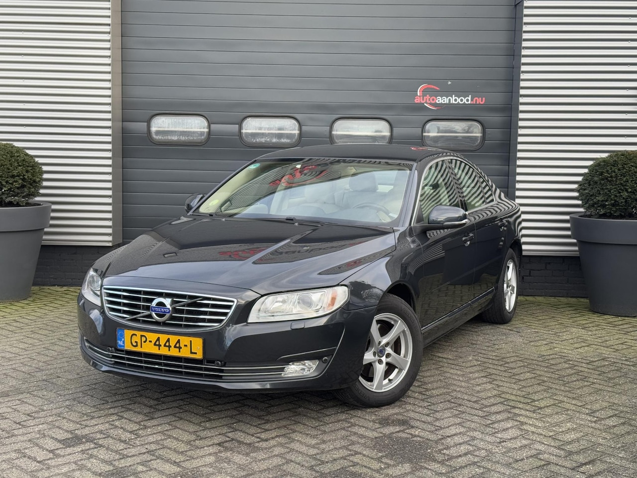 Volvo S80 - 2.0 D4 Momentum | Navigatie | Lichtmetalen Velgen | Trekhaak | Lederen Bekleding | Cruise - AutoWereld.nl