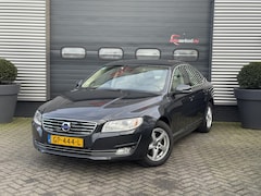 Volvo S80 - 2.0 D4 Momentum | Navigatie | Lichtmetalen Velgen | Trekhaak | Lederen Bekleding | Cruise