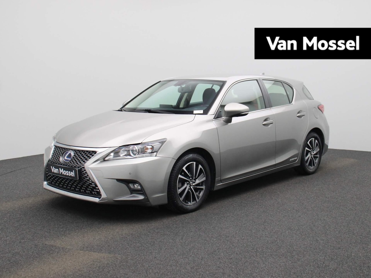 Lexus CT - | NAVIGATIE | CLIMATE CONTROL | CRUISE CONTROL | PARKEERSENSOREN VOOR + ACHTER | - AutoWereld.nl