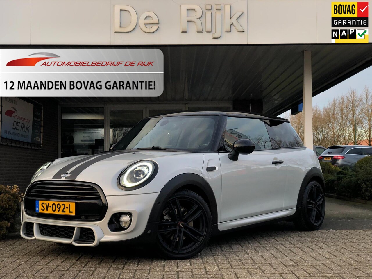 MINI John Cooper Works - Mini 1.5 JCW |Navi, Carplay, Keyless, PDC, Cruise, Climate, Harman/Kardon, 17'' LMV | Coop - AutoWereld.nl