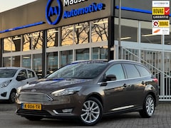 Ford Focus Wagon - 1.0 Automaat Dealeronderhouden Volle opties Stuurverwarming Parkeerhulp+sensoren Cruise Na