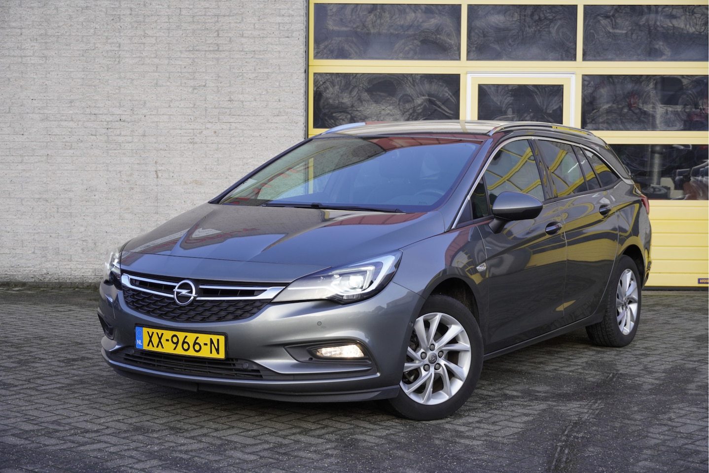 Opel Astra Sports Tourer - 1.4 150PK! Innovation BJ2019 Lmv 16" | Led V+A | Pdc | Navi | Keyless entry | Elek. achter - AutoWereld.nl