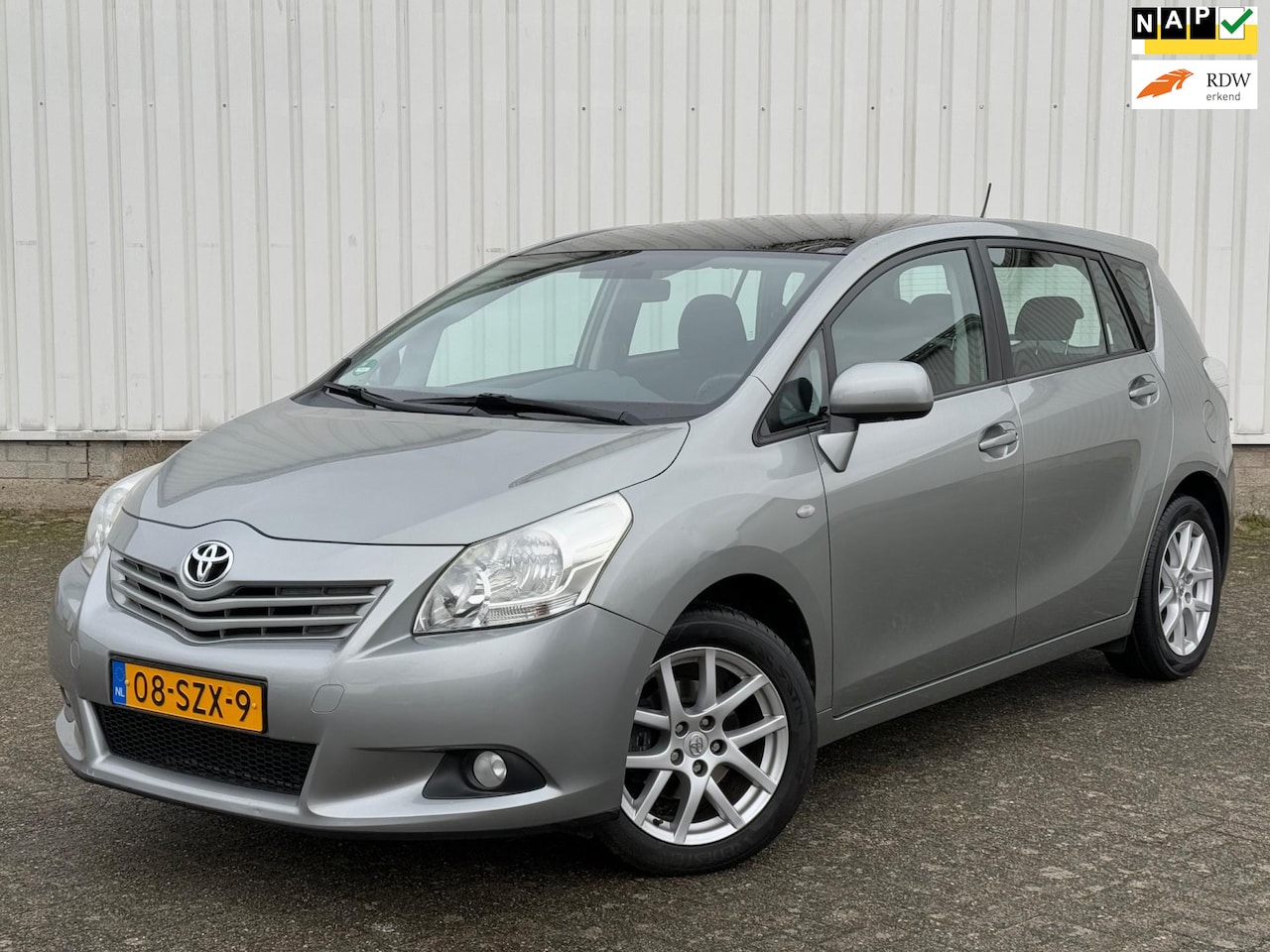 Toyota Verso - 1.6 VVT-i Business 2e eigenaar,Navi,Camera,CruiseControl,Pano,Trekhaak,N.A.P! - AutoWereld.nl