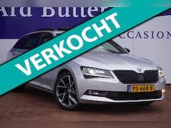 Skoda Superb Combi - 1.4 TSI ACT Sportline Business / Xenon / Navigatie / Camera / Pano-dak / 19"LMV / = SUPER