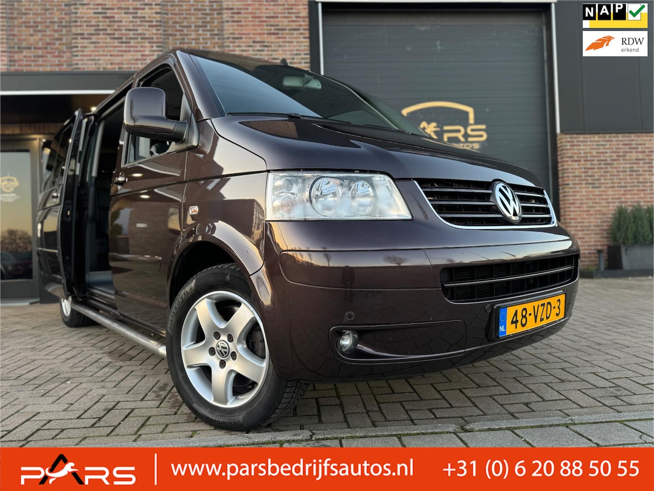 Volkswagen Transporter Multivan - Youngtimer 2.5 TDI Highline Automaat 174PK 7 Persoons Dubbele Schuifdeuren Airco Navi Crui - AutoWereld.nl