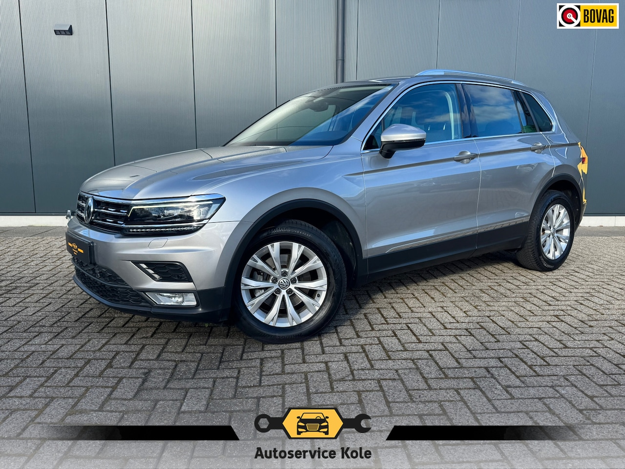 Volkswagen Tiguan - 1.4 TSI ACT Connected Series * Cruise * Trekhaak * AppleCarPlay * Visueel cockpit * - AutoWereld.nl