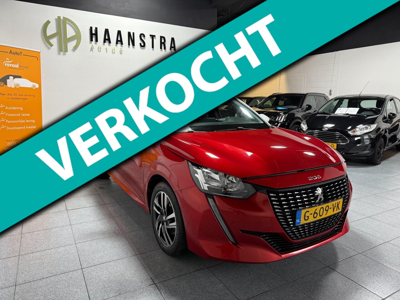 Peugeot 208 - 1.2 PureTech Blue Lease Allure Navi-Camera Apple-Carplay 1e Eig! - AutoWereld.nl