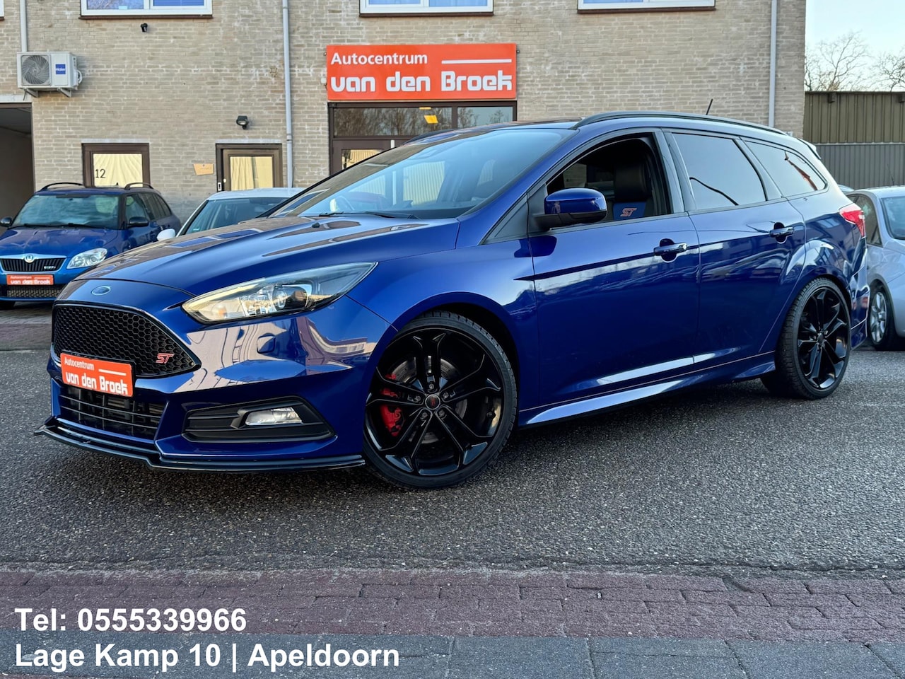 Ford Focus Wagon - 2.0 ST 250Pk Navi Leder Keyless Xenon Camera 18” Full Options - AutoWereld.nl