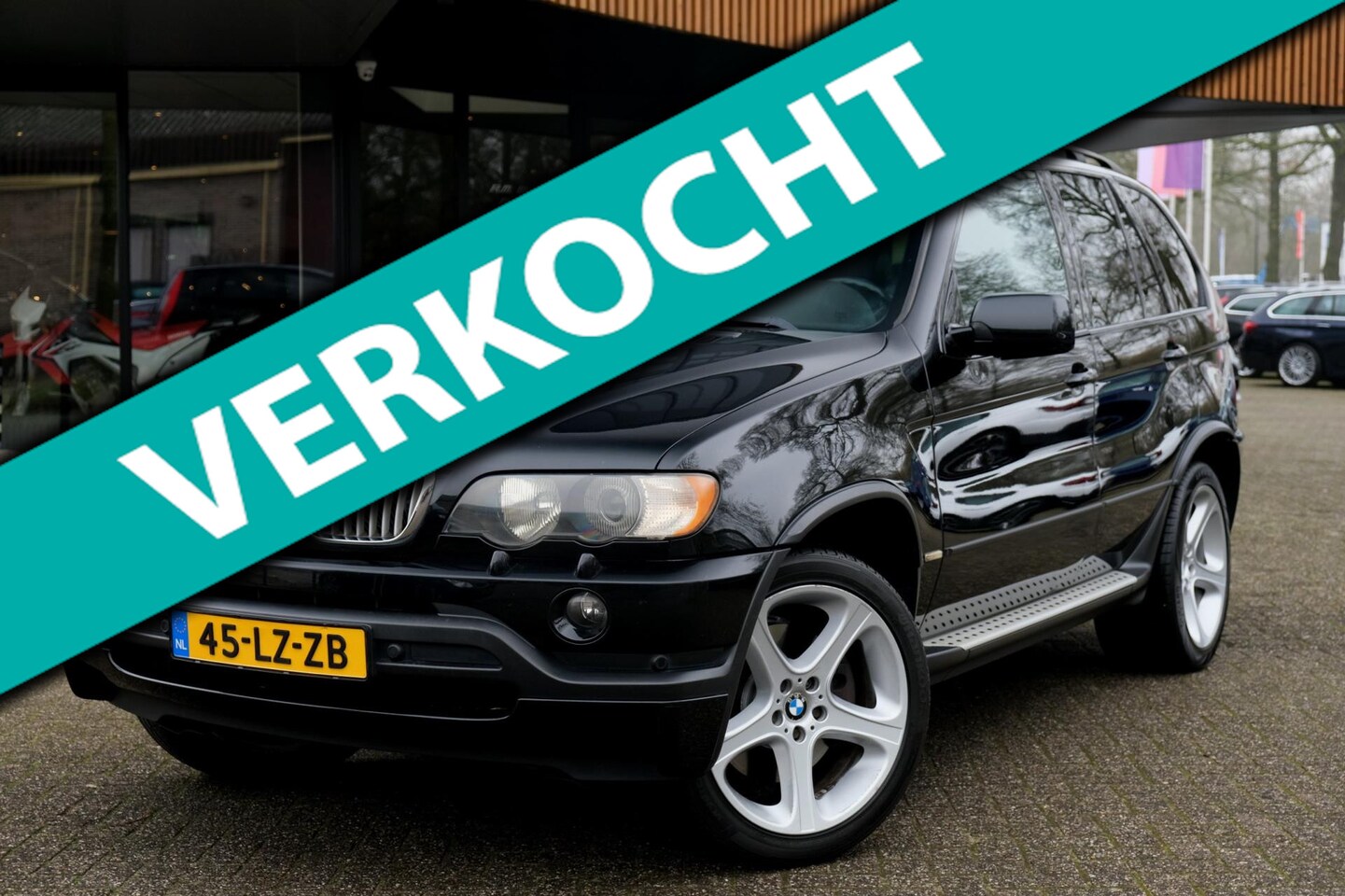 BMW X5 - 4.6is/Nieuwe Ketting/Schuifdak/Trekhaak/Stoelverwarming/Xenon/PDC/ - AutoWereld.nl