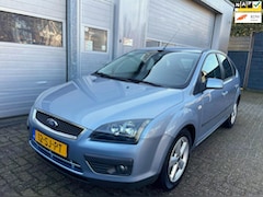 Ford Focus - 2.0-16V Futura 2006-Airco-Cruise-Trekhaak-New APK