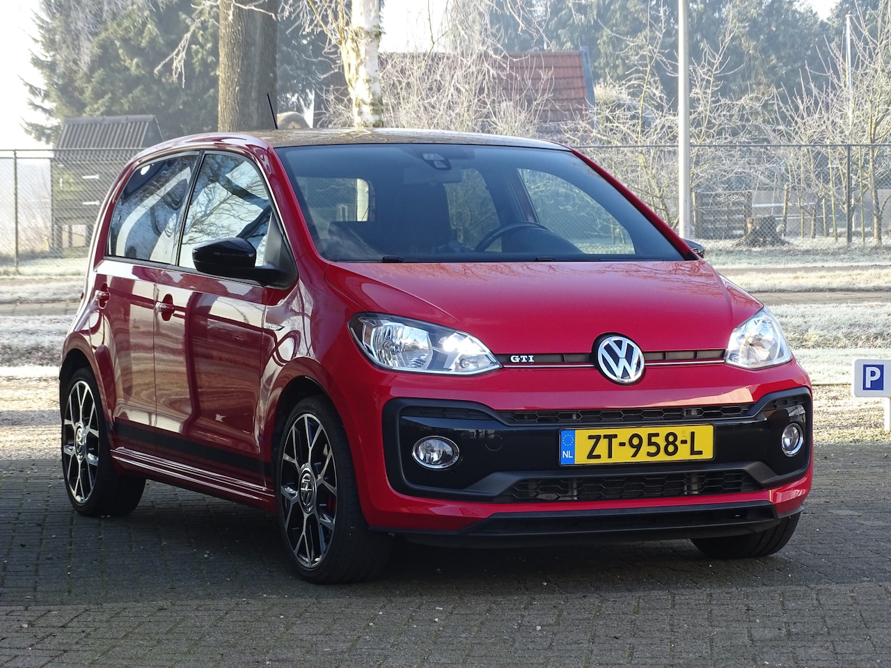 Volkswagen Up! - 1.0 TSI GTI BEATS - AutoWereld.nl