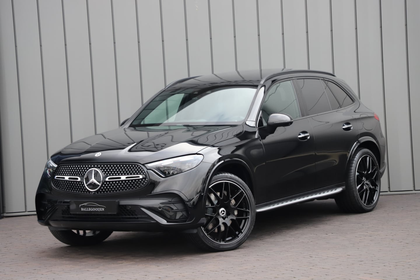 Mercedes-Benz GLC-klasse - 300 de AMG 4-Matic Aut9 | Lucht-vering | 4W-sturing | Head-up | Keyles-go | ACC | Digital- - AutoWereld.nl