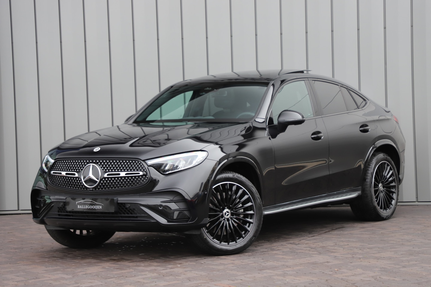 Mercedes-Benz GLC-klasse Coupé - 300e AMG 4-Matic Aut9 | 313PK | Sfeerverlichting | ACC | Pano | Leder | Memory | 2024. - AutoWereld.nl