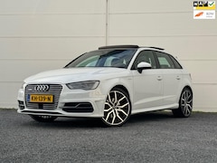 Audi A3 Sportback - 1.4 e-tron PHEV S-Line Pano Keyless entry Lane assist 204 PK 19 inch