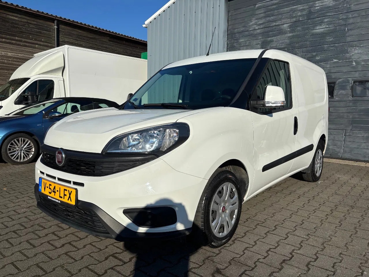 Fiat Doblò - 1.3 L1 Airco Navigatie Cruisecontrol Parkeersensoren - AutoWereld.nl