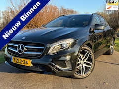 Mercedes-Benz GLA-Klasse - 200 Ambition / Automaat/ Panoramadak / maar 85.000 km / Airco // Navigatie/ / PDC /