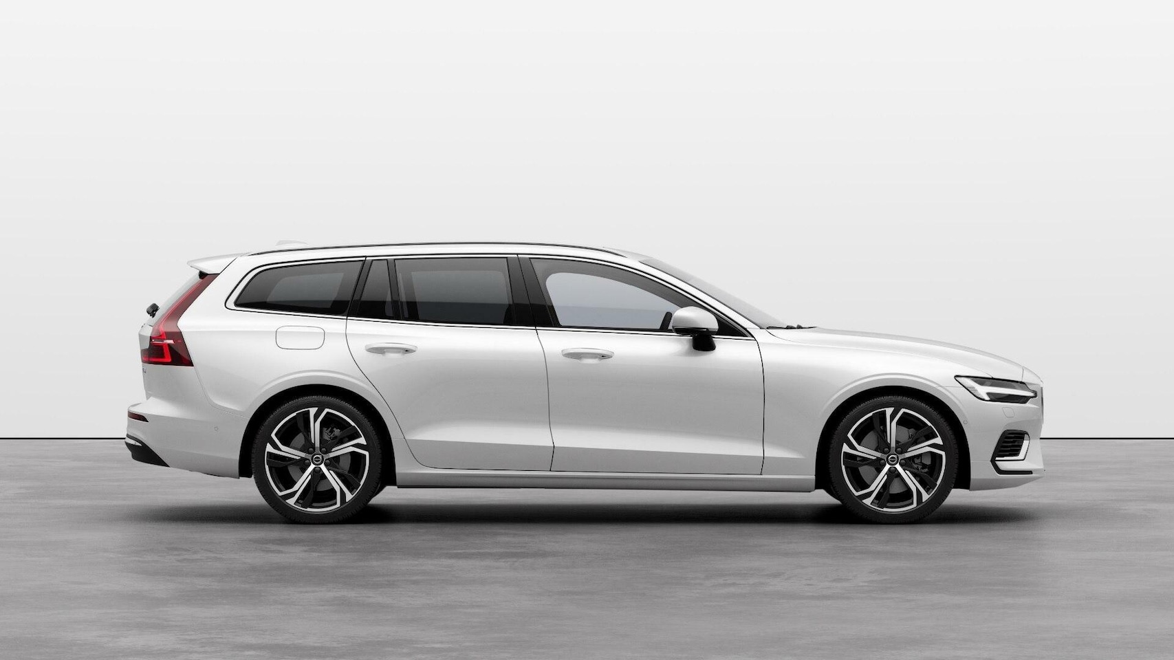 Volvo V60 - 2.0 T6 Recharge AWD Ultra Bright Direct Beschibaar! - AutoWereld.nl