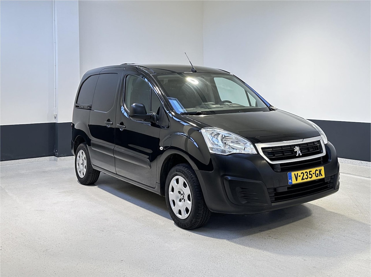 Peugeot e-Partner - Electric L2 XR |BTW weg ermee | Navi | Camera | PDC | Airco| Marge auto | - AutoWereld.nl