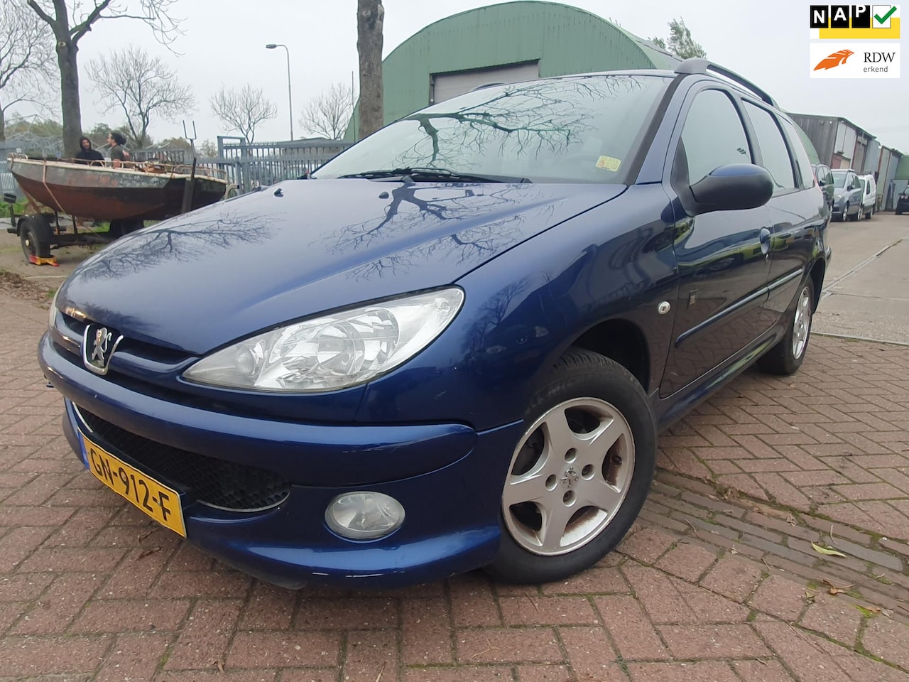 Peugeot 206 SW - 1.4 One-line NAP APK 7/2025 - AutoWereld.nl