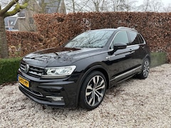 Volkswagen Tiguan - 2.0 TSI 4Motion Highline Business R 3x R-Line Full Options